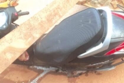 Height barrier comes crashing down from rail bridge, two injured