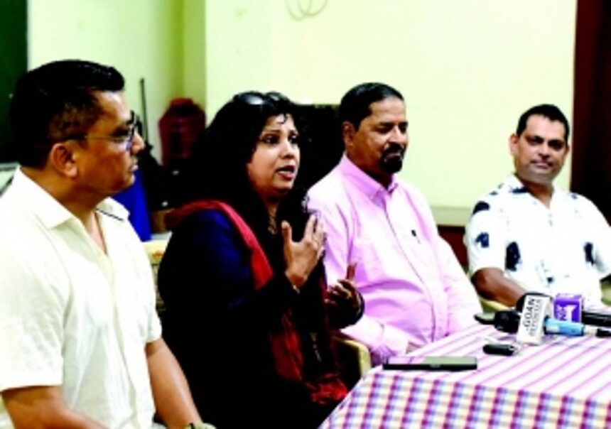 Hema Sardesai, Oluv and Rajdeep Naik to make tiatr debut with ‘I am Sorry’ 1 Hema Sardesai, Oluv and Rajdeep Naik to make tiatr debut with ‘I am Sorry’