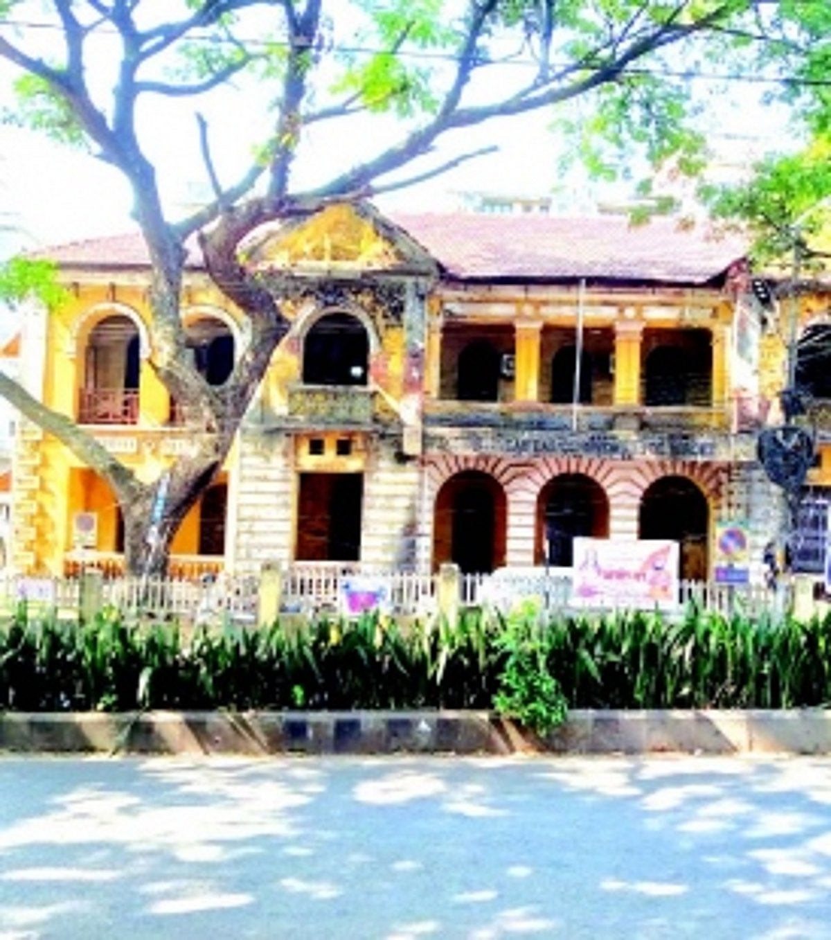 Heritage Mapusa Comunidade building crying for maintenance