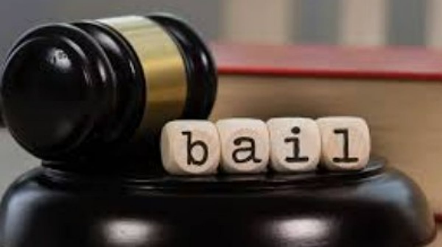 High Court Grants Bail to Suspended Konkan Railway Cops in Bribery Case 1 High Court Grants Bail to Suspended Konkan Railway Cops in Bribery Case