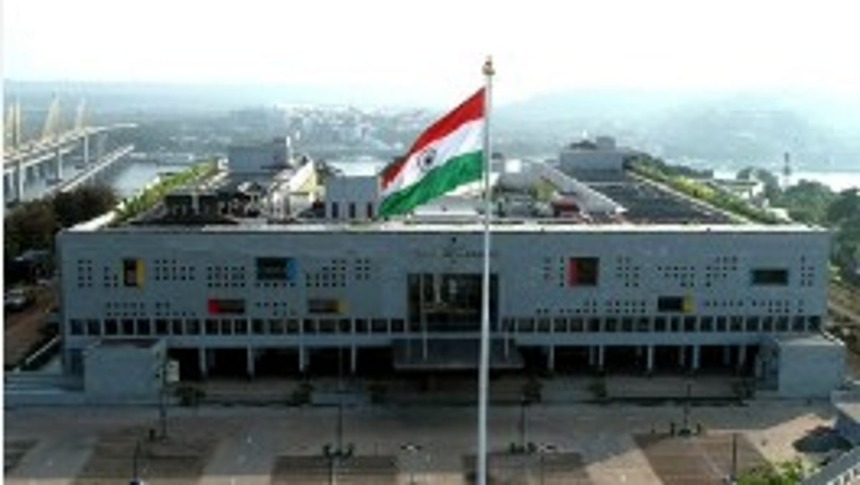 High Court Issues Strict Directives on Salpem Lake Pollution; Petitioner Warns of Fresh Legal Action if Orders Ignored 1 High Court Issues Strict Directives on Salpem Lake Pollution; Petitioner Warns of Fresh Legal Action if Orders Ignored