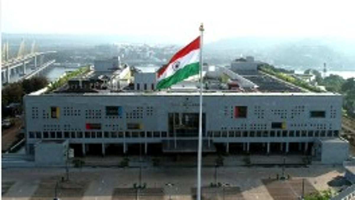 High Court Issues Strict Directives on Salpem Lake Pollution; Petitioner Warns of Fresh Legal Action if Orders Ignored