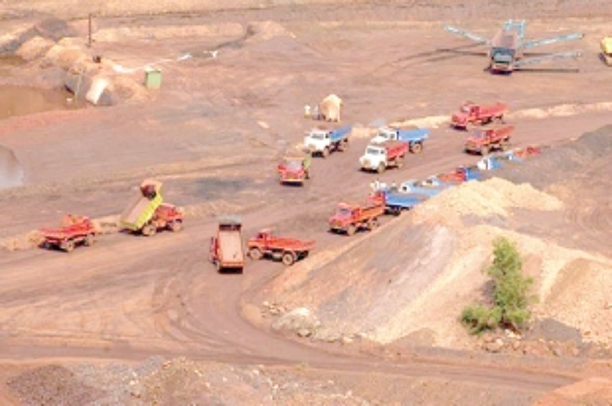 High Court RAPS STATE for patting mining firms