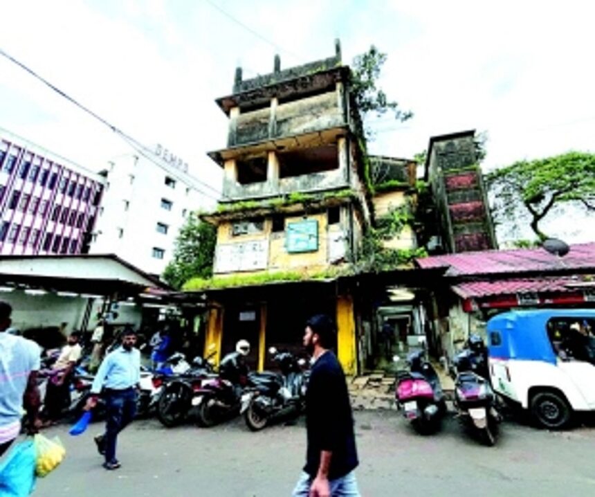 High Court directs CCP to submit structural stability report of sealed Panjim fish market 1 High Court directs CCP to submit structural stability report of sealed Panjim fish market