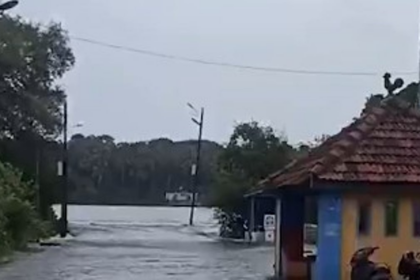 High Tide Disrupts Diwar–Old Goa Ferry Service, Passengers Face Inconvenience