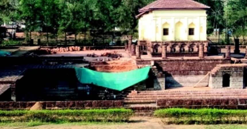 Highway vibrations: Cracks show up on Safa Masjid walls