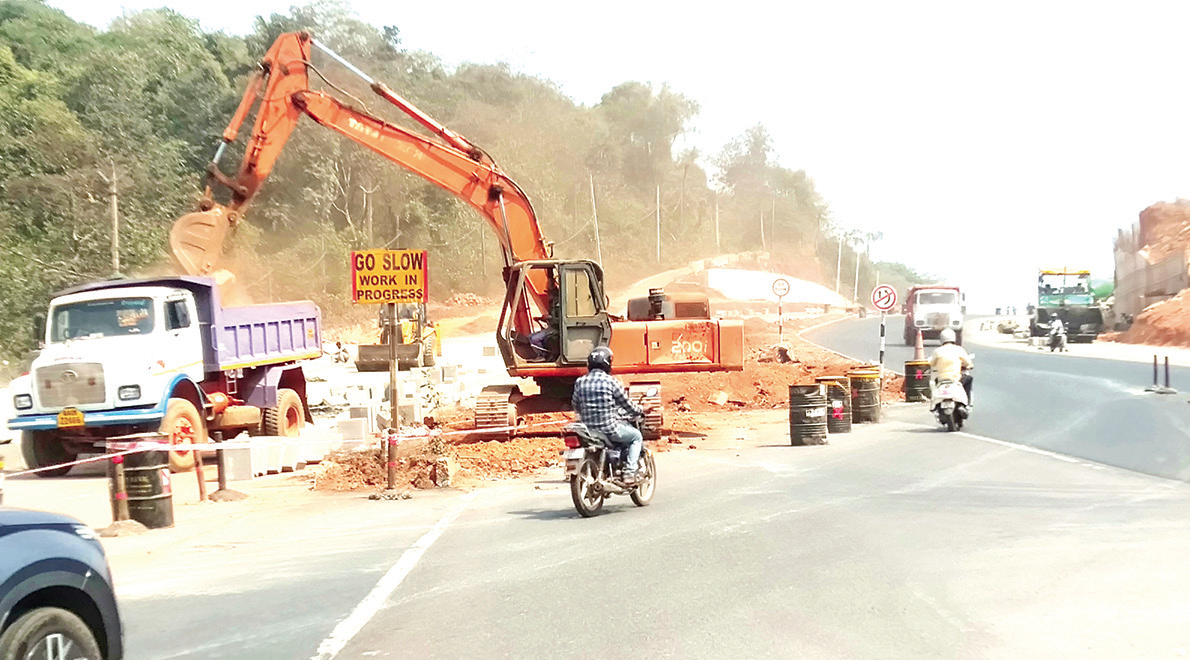 Highway widening work poses danger at Kerya-Khandepar