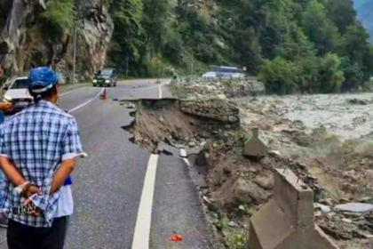 Himachal Pradesh Rains: Cloudbursts and Flash Floods Kill 5, Orange Alert Issued for More Downpours