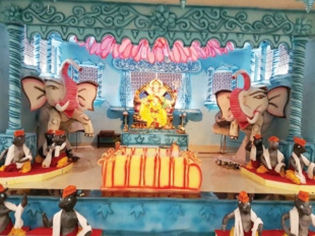 Hindus pray to Lord Ganesh for luck & prosperity
