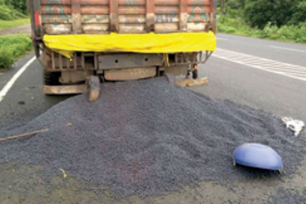 Hodar locals protest over  iron ore spillage on roads