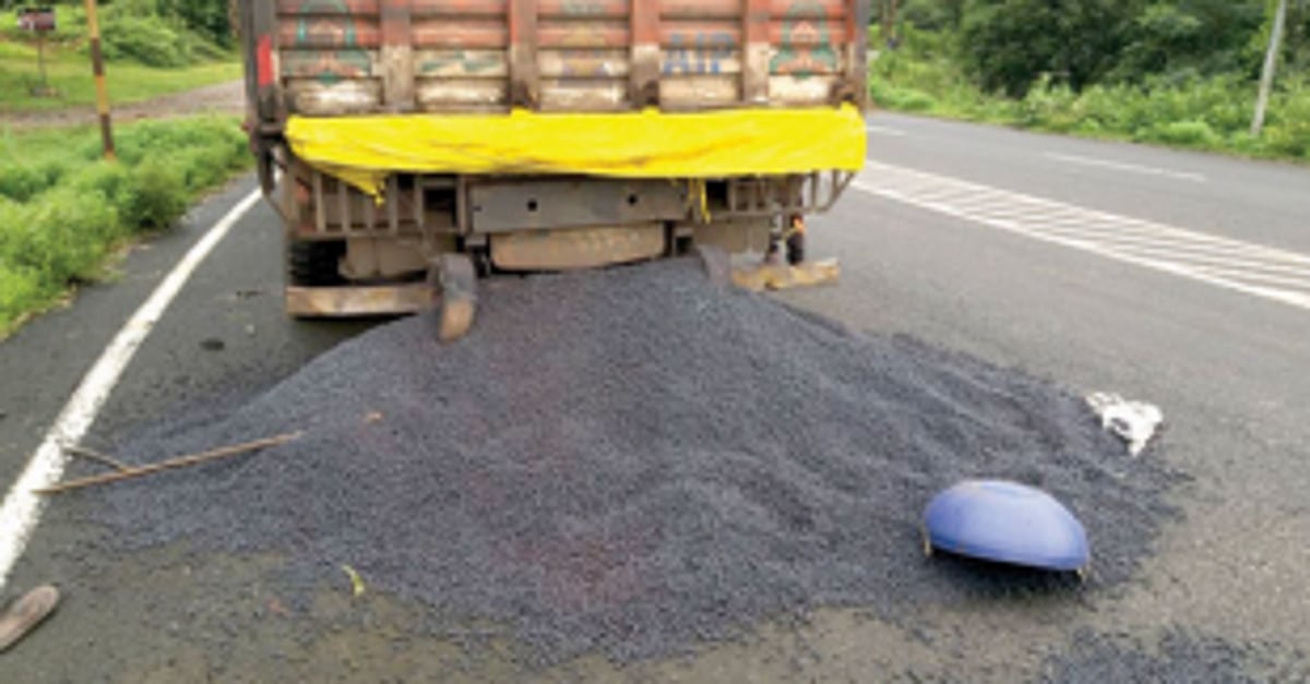 Hodar locals protest over  iron ore spillage on roads