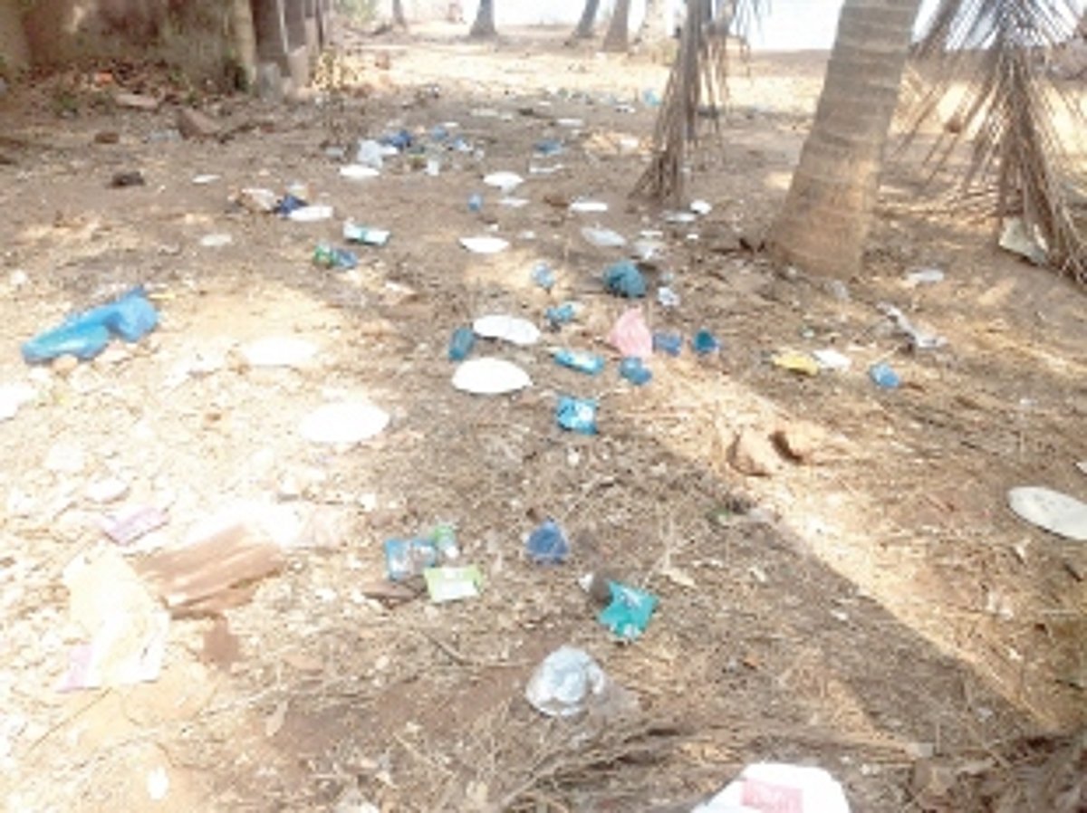 Hollant beach littered with garbage