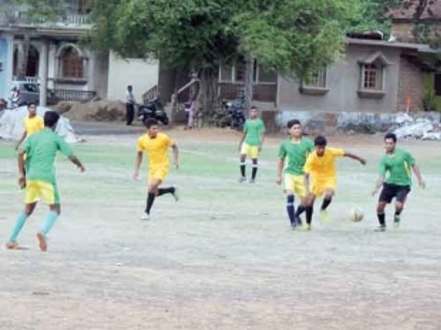 Holy Cross boys book final berth