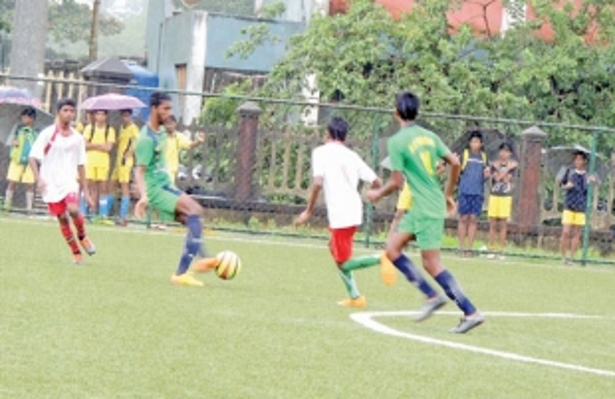 Holy Spirit Institute steamroll Infant Jesus HS