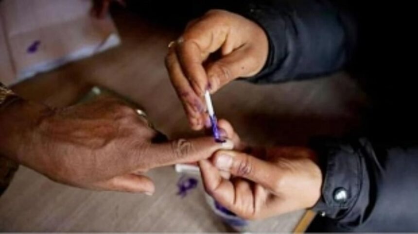 Homerun for BJP in Gujarat, Congress leads in Himachal Pradesh