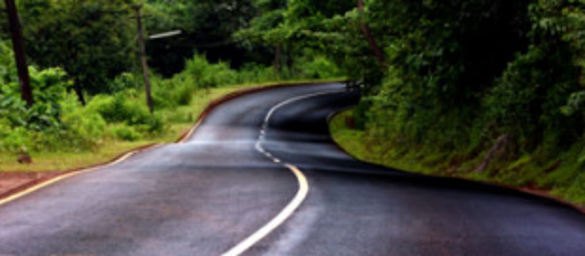 Hot-mixing of internal roads in  Molcornem village commences