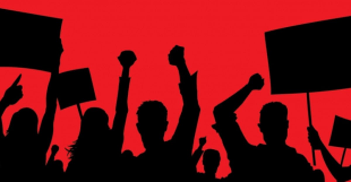 Hotel, restaurant workers threaten to intensify strike over service charge