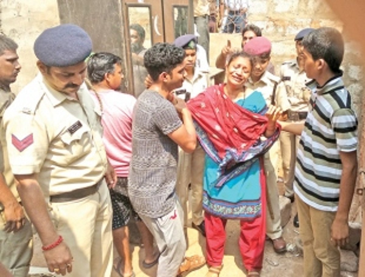 House demolished at Sada amidst  cries of women