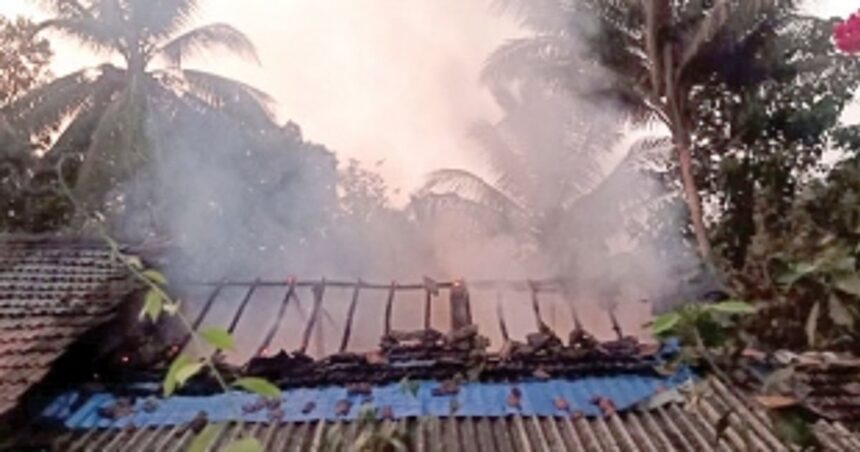 House gutted at Pernem 1 House gutted at Pernem