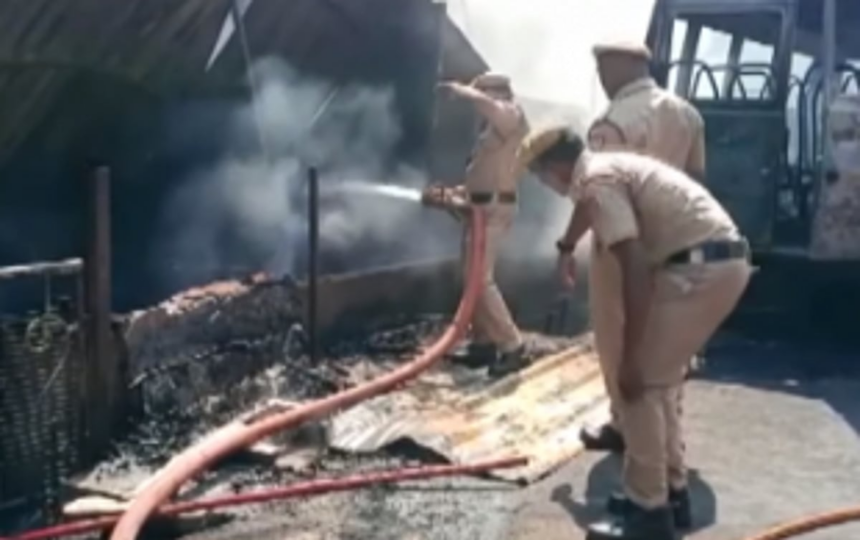 House, many vehicles gutted in Borda fire 1 House, many vehicles gutted in Borda fire