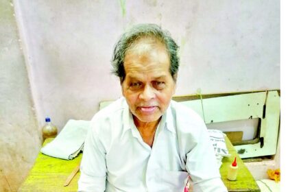 How veteran tailor
Nivrutti ‘Babi’ Palyekar built a legacy with needle & thread