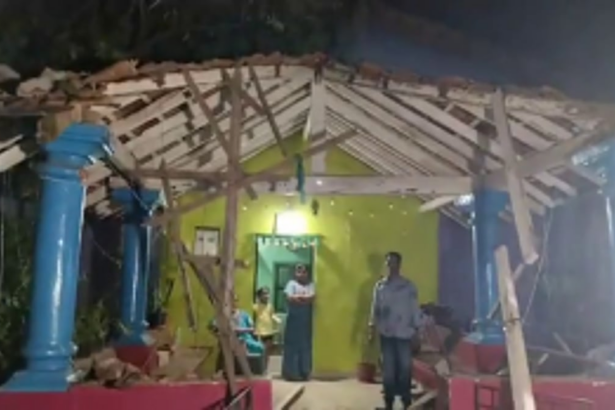 Huge Mango Tree Collapses Onto Homes Near Datta Temple in Chapora; 2 Injured