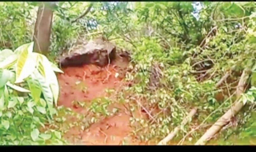Huge boulder atop Caranzalem hill poses threat to residents below