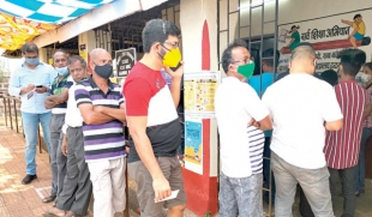 Huge turnout ensures successful  voting in Mandrem, Pernem