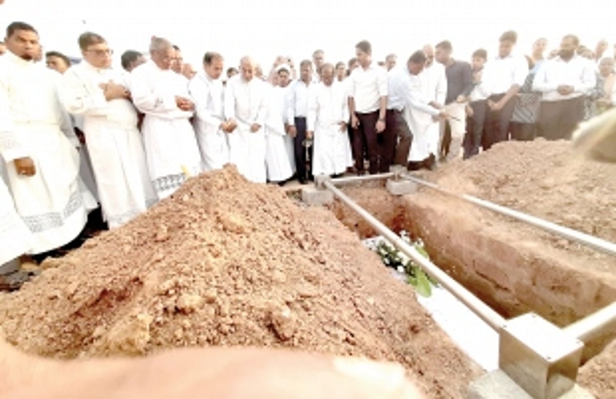 Hundreds bid tearful farewell to Fr Clifton