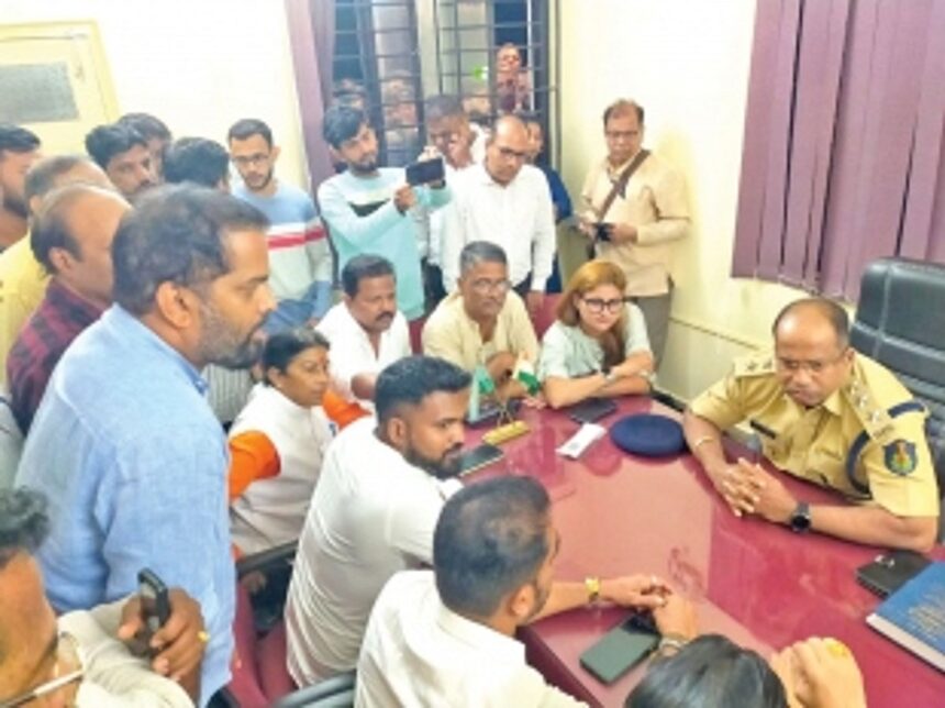 Hundreds of Divar locals gherao Mardol cops, allege woman was driving killer Merc & should be arrested