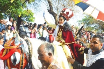 Hundreds of devotees throng Cuelim to witness the colourful Three Kings Feast