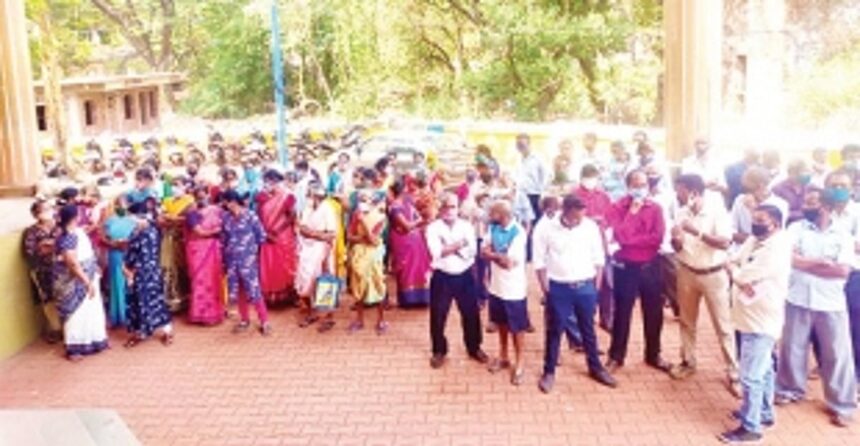 Hundreds protest in Pernem after 2 activists arrested 1 Hundreds protest in Pernem after 2 activists arrested