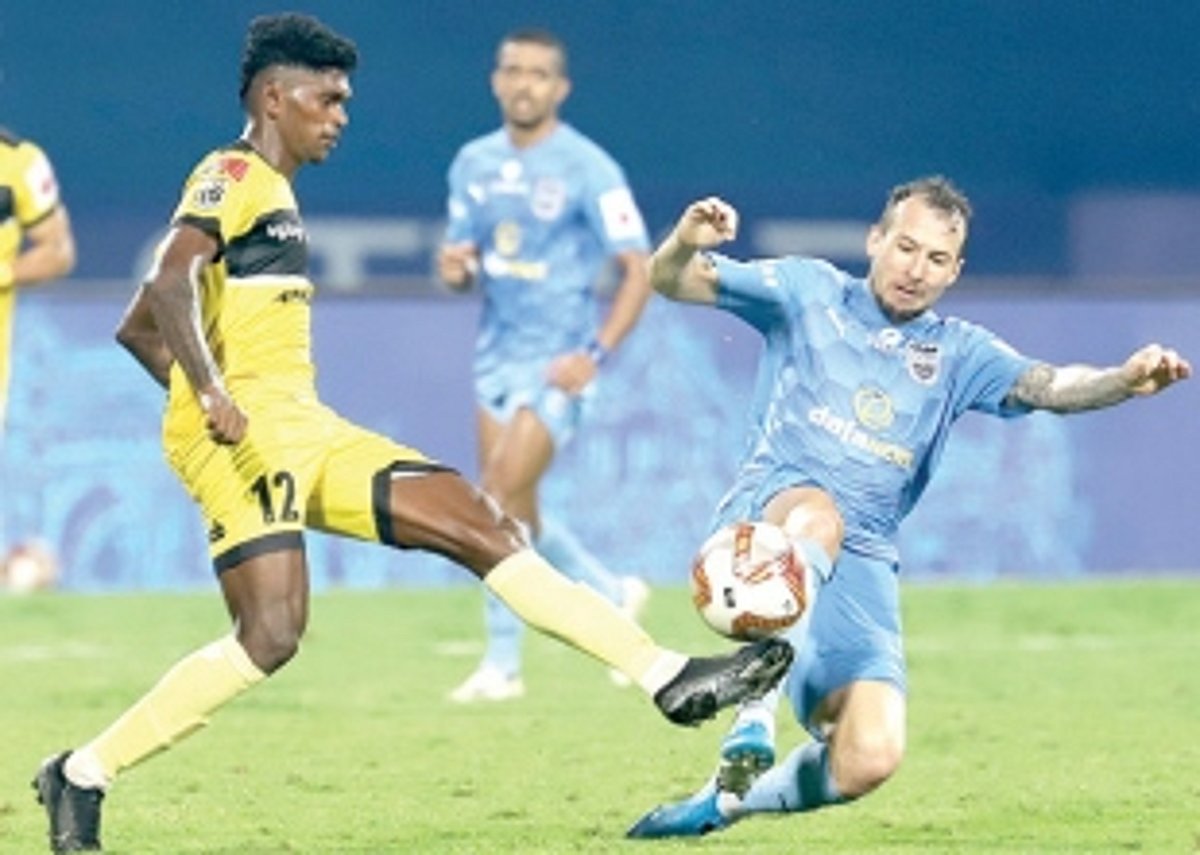 Hyderabad hold fort against Mumbai in goalless draw
