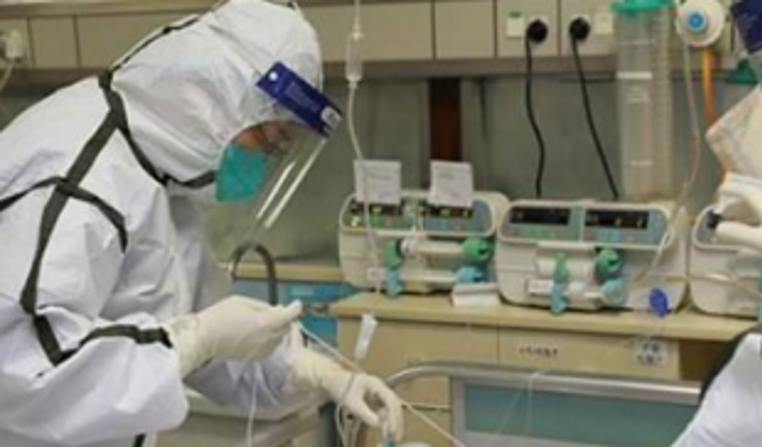 Hydroxychloroquine : A Friendly Ally