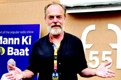 I would very much love to work here: Hugo Weaving