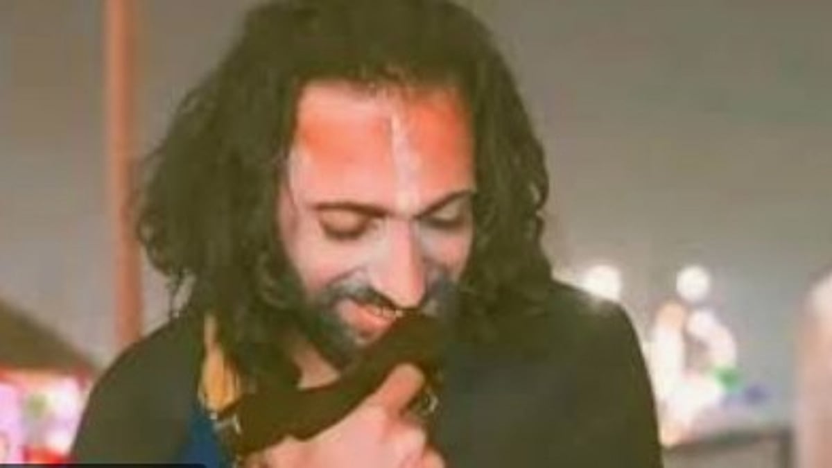 IIT Baba' Abhay Singh Attacked During News Debate in Noida, Retracts Protest After Police Intervention