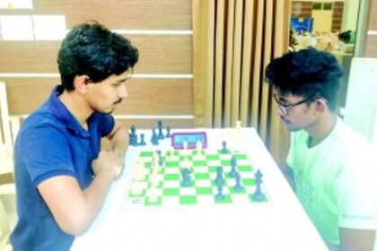 IM Ritviz leads with 11 others