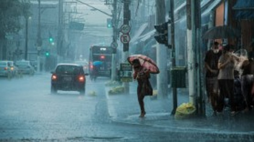 IMD Forecasts Heavy Rain, Thunderstorms Across Northeast, Central, and Southern India