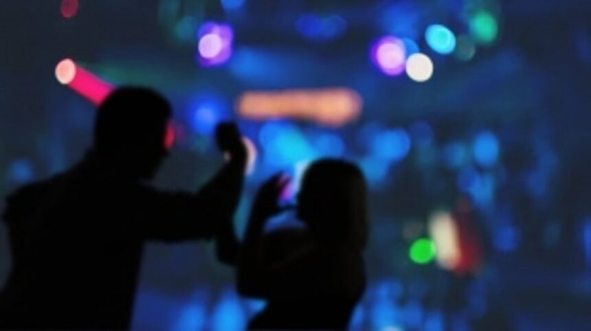 IPS officer misbehaved with a female at a club?; CM assures enquiry