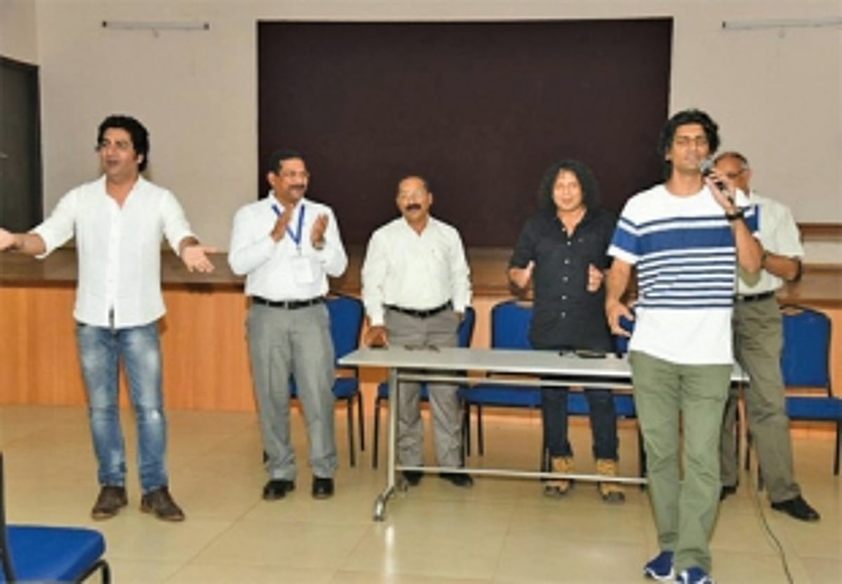 Icons highlight importance of a single vote