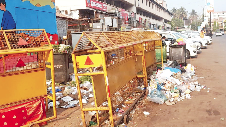 Illegal Garbage Dumping in Mapusa Raises Concerns Over Hygiene and Waste Management 1 Illegal Garbage Dumping in Mapusa Raises Concerns Over Hygiene and Waste Management