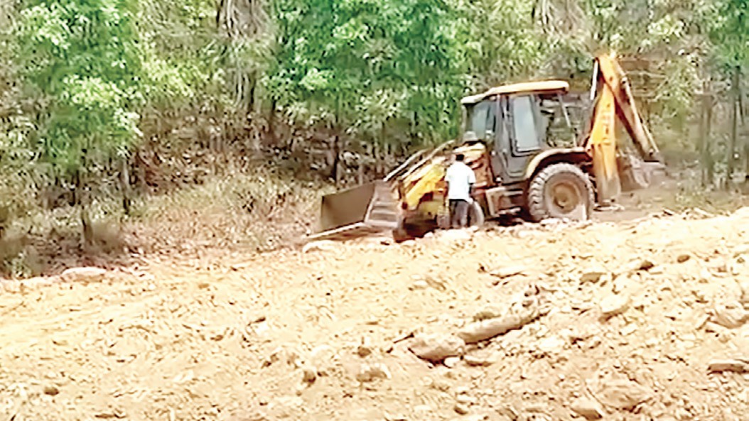 Illegal Hill Cutting and Land Filling Resume in Sirvoi-Quepem Despite Stop Work Order