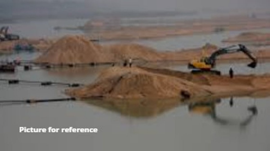 Illegal Sand Mining Busted at Xelvona-Curchorem; High-Tech Suction Pump Seized 1 Illegal Sand Mining Busted at Xelvona-Curchorem; High-Tech Suction Pump Seized