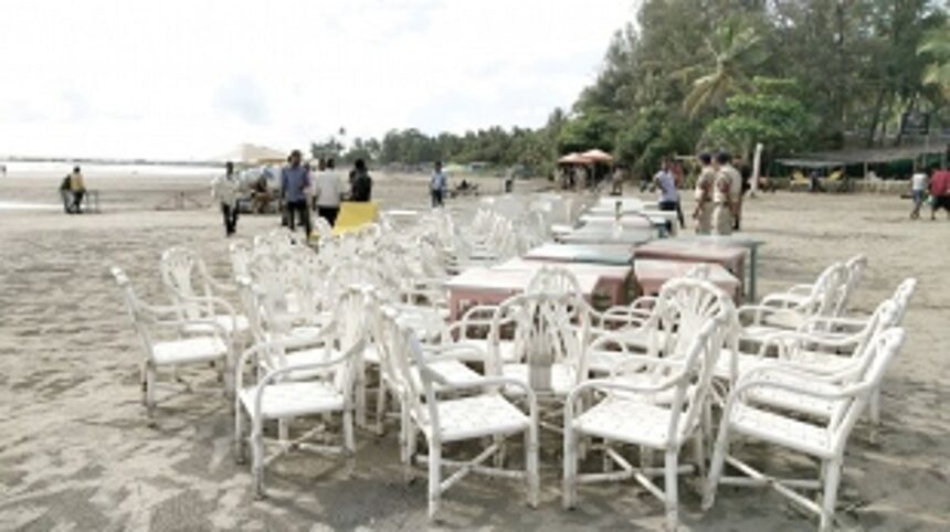 Illegal beach beds, umbrellas seized at Morjim