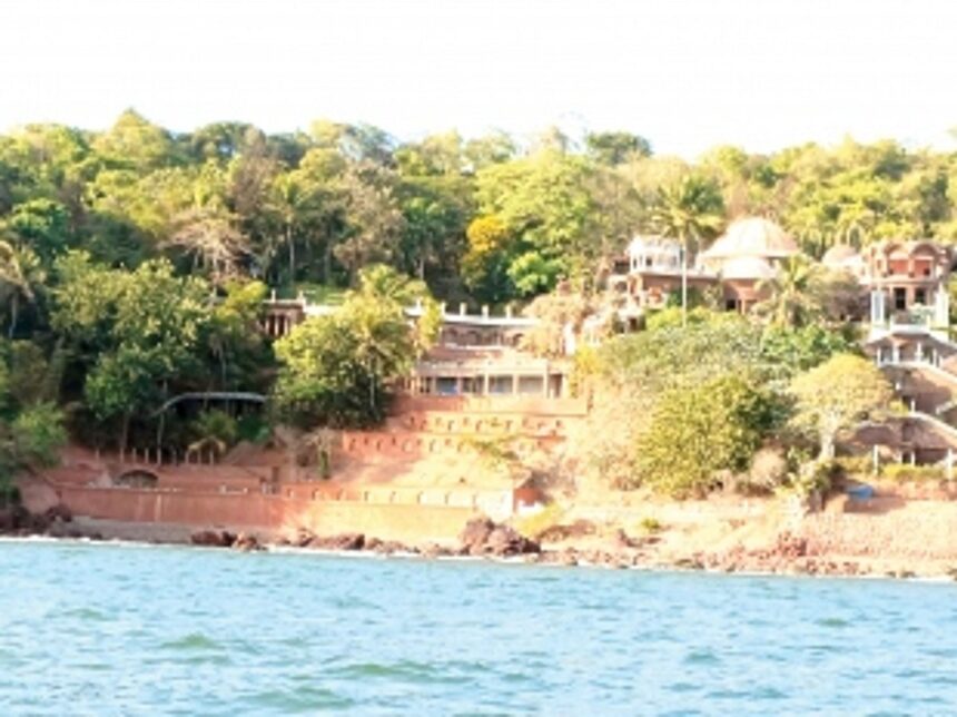Illegal construction by the seaside at Sinquerim: CCF 1 Illegal construction by the seaside at Sinquerim: CCF