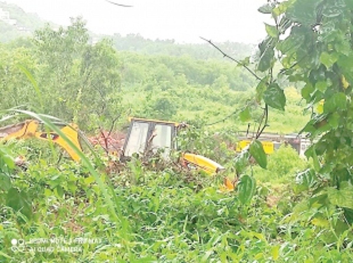 Illegal constructions grasp Morjim hills