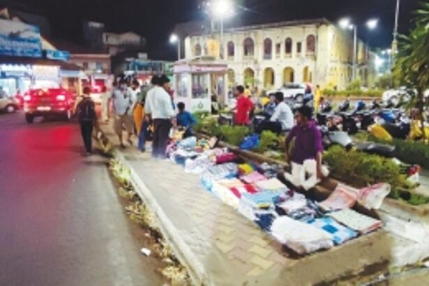 Illegal hawkers in Margao  pester pedestrians, local shopkeepers suffer losses
