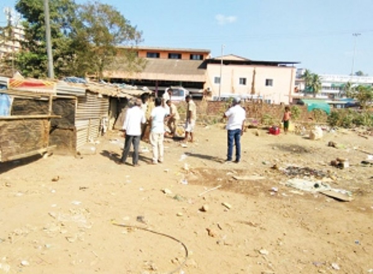 Illegal huts on new Mapusa  bus stand site demolished