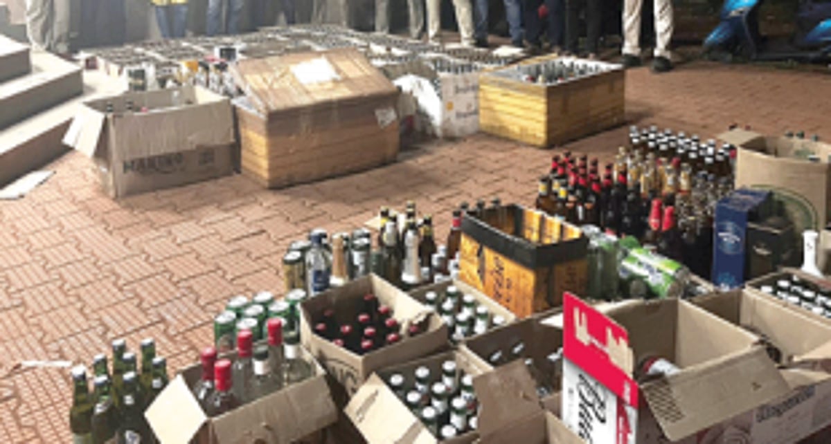 Illegal liquor worth over  Rs 4 lakh seized at Benaulim