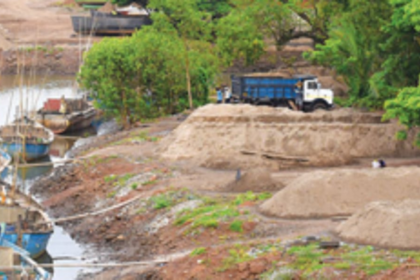 Illegal sand mining site at Colvale raided; truck, canoe seized